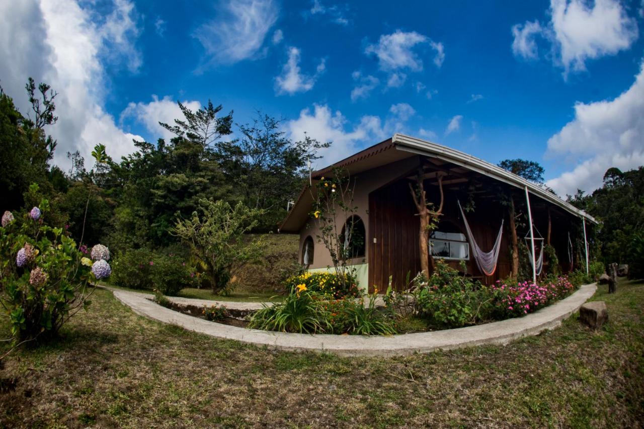 Cabinas Capulin & Farm モンテベルデ エクステリア 写真